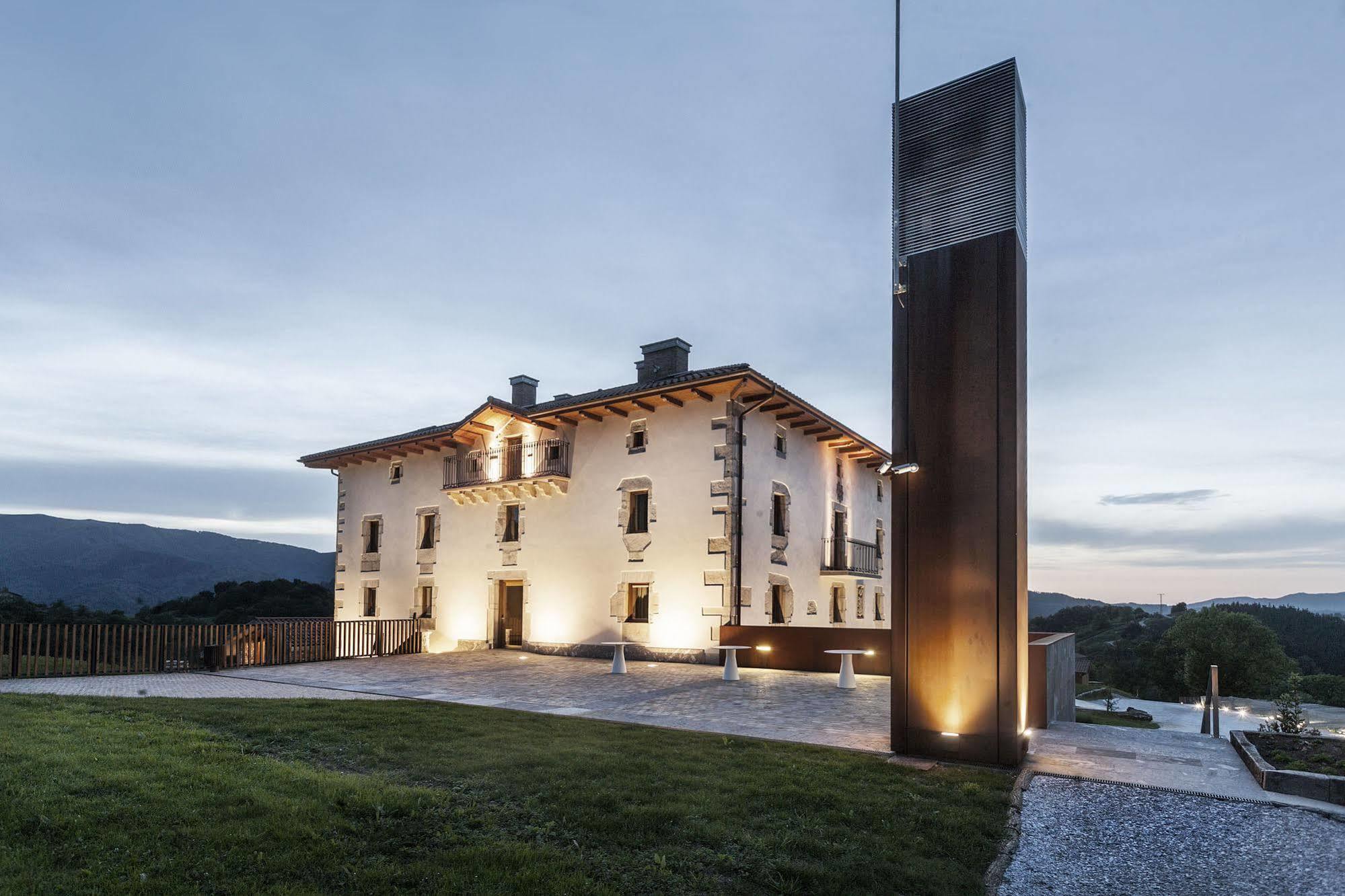 Palacio De Yrisarri By Irrisarri Land Igantzi Exterior photo